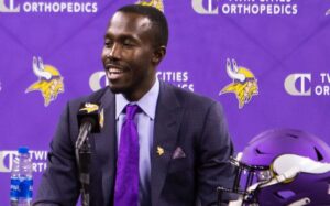 vikings gm